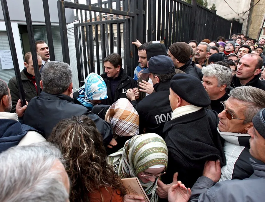 La Comisión Europea endurece su política de visados y la vincula a la cooperación en los retornos