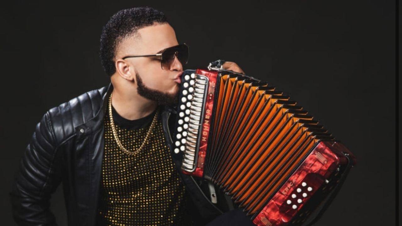 Daniel Galán “El Palomo” nuevo fenómeno de la música típica