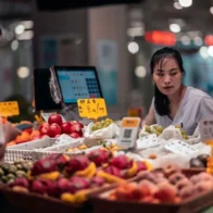 La inflación en China aumentó un 0,8 % en diciembre, máximo de tres años, pero cerró 2025 plana