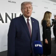 Trump dice que mantiene conversaciones con Irán mientras amenaza con un ataque militar