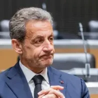 Condenan a 18 meses de prisión al exsenador francés acusado de sumisión química a diputada