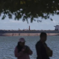Trump dice que Venezuela entregará entre 30 y 50 millones de barriles de petróleo a EE.UU.