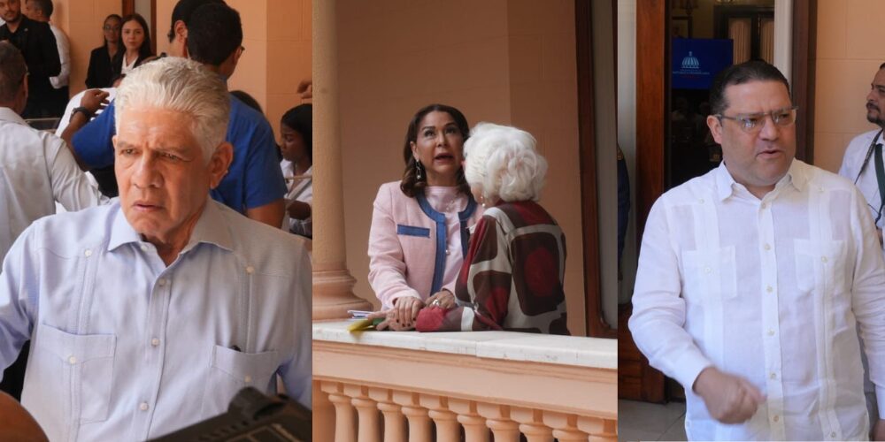Ministros y altos funcionarios comienzan a llegar al Consejo de Ministros extendido en el Palacio Nacional