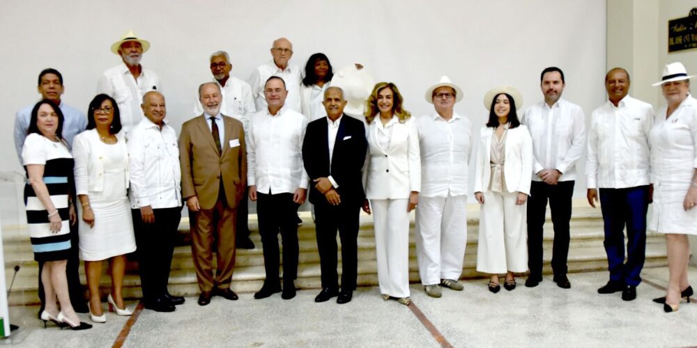 Presentan detalles del Pabellón Dominicano en Macfrut 2026 durante encuentro con agroexportadores