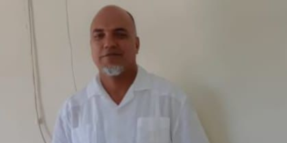 Familiares denuncian falta de apoyo oficial en búsqueda de pescador desaparecido en el Malecón de Santo Domingo