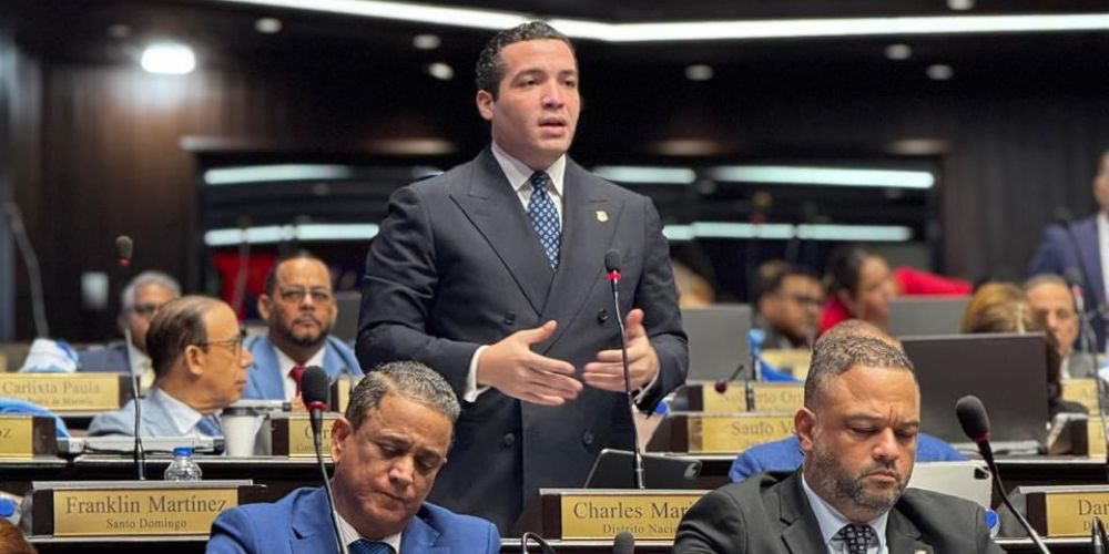 Charlie Mariotti Jr. se consolida como una de las nuevas caras de la oposición dominicana