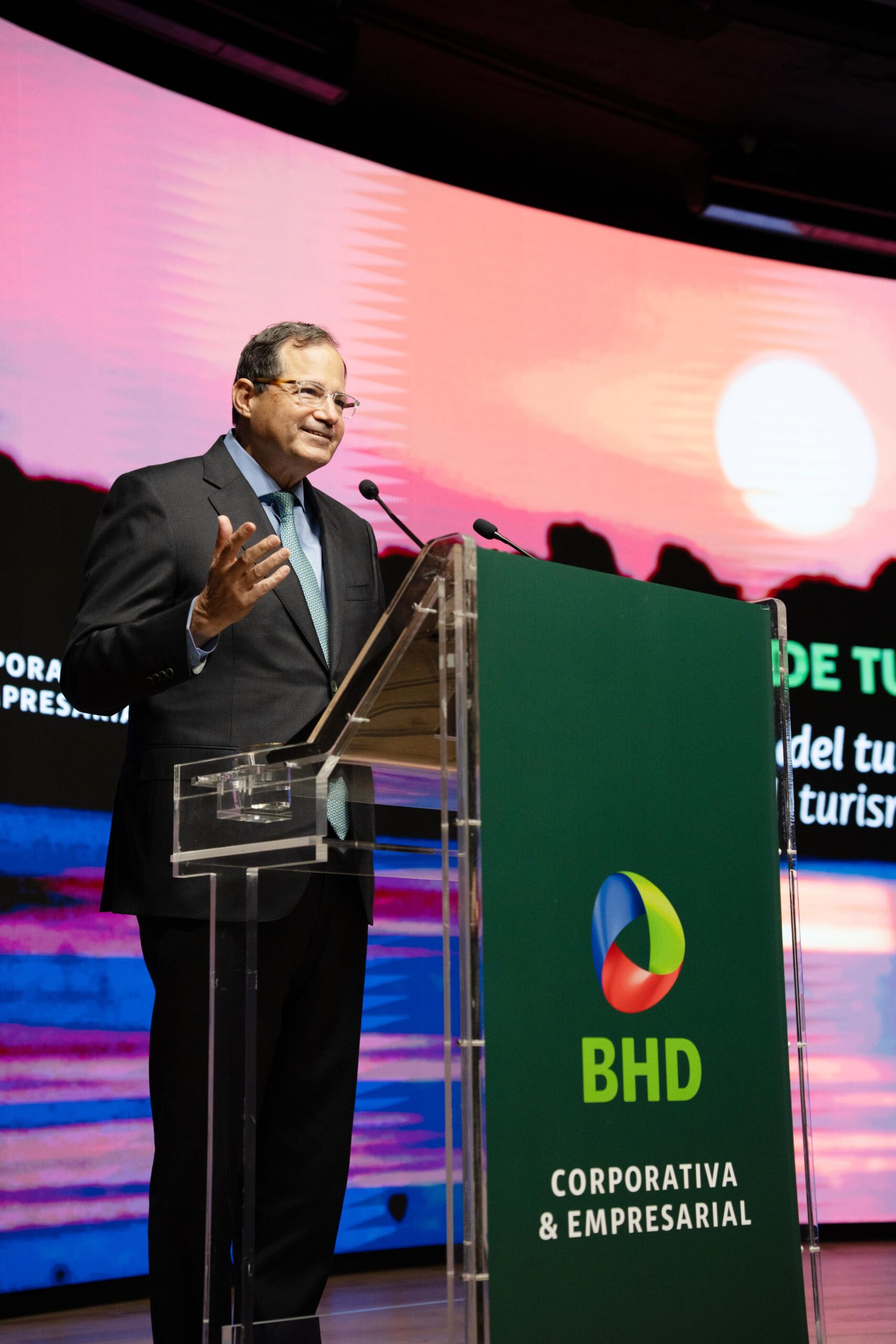 BHD realizó la tercera edición de su foro de turismo e inversión sobre tendencias en el Caribe