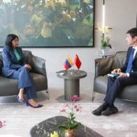 La presidenta encargada de Venezuela se reúne con el embajador de China en medio de la presión de EE.UU.