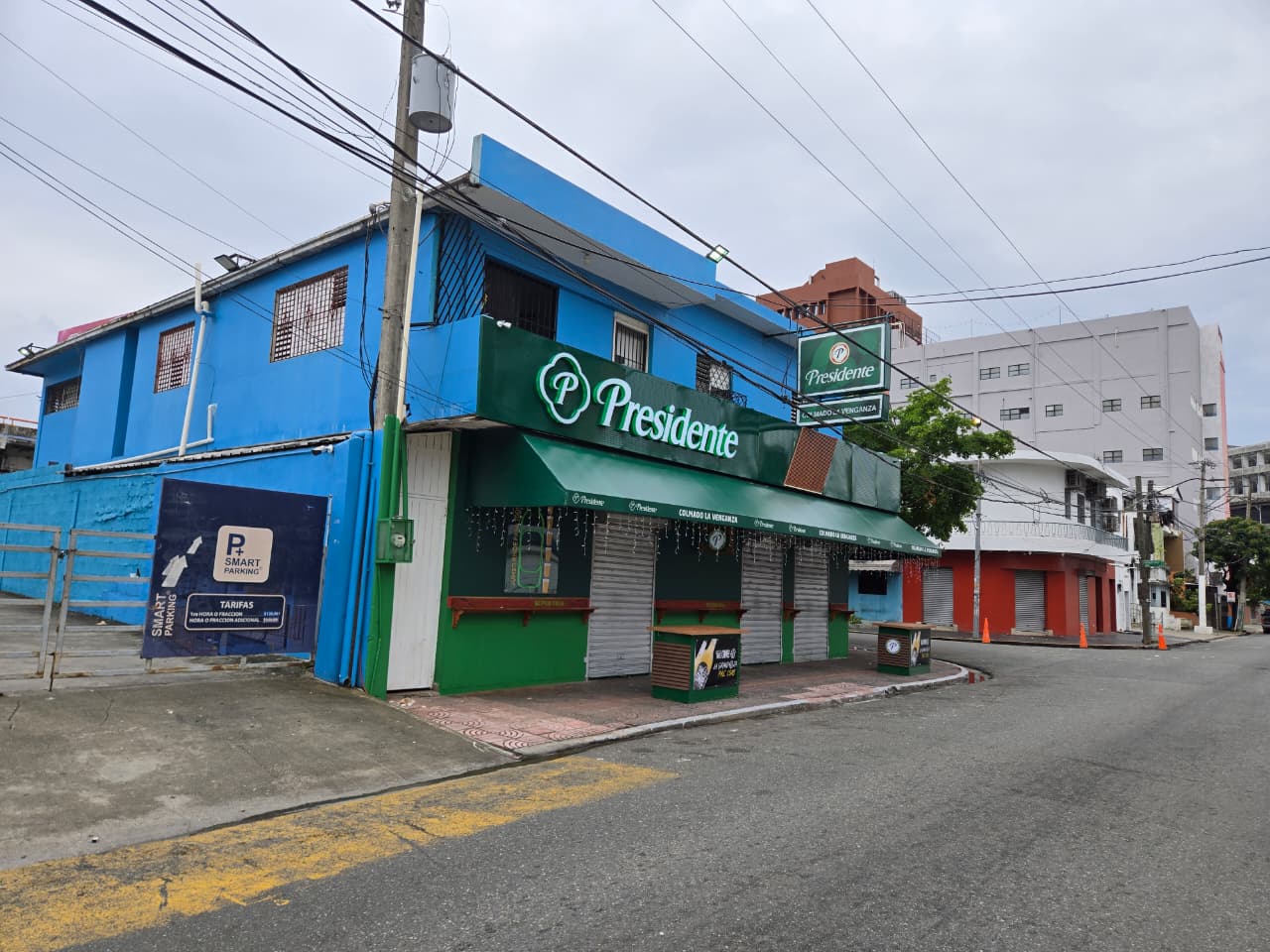Ambiente tranquilo marcó celebraciones de Año Nuevo en centros de expendio de bebidas alcohólicas del Gran Santo Domingo