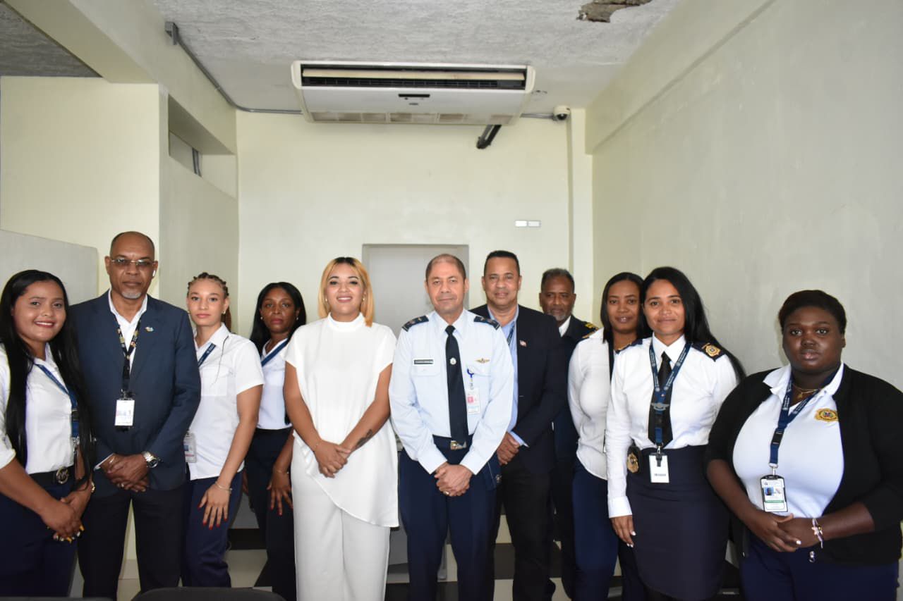 Juramentan a la Licda. Yesenia Alexander de Paulino como Coordinadora de Control Migratorio de Muelles en Samaná