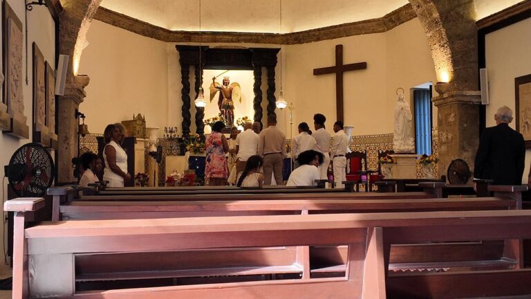 Feligreses y sacerdotes llaman a la paz y la esperanza tras hechos en Venezuela