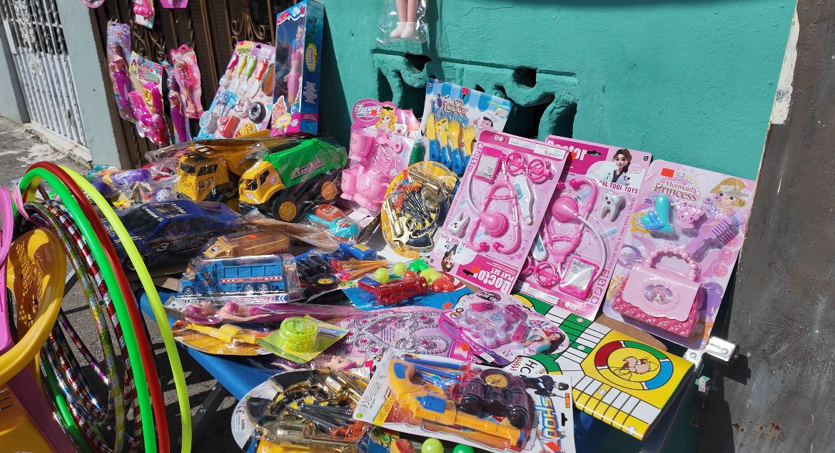 Barrios de la capital celebran el Día de los Santos Reyes entre juegos, música y sonrisas