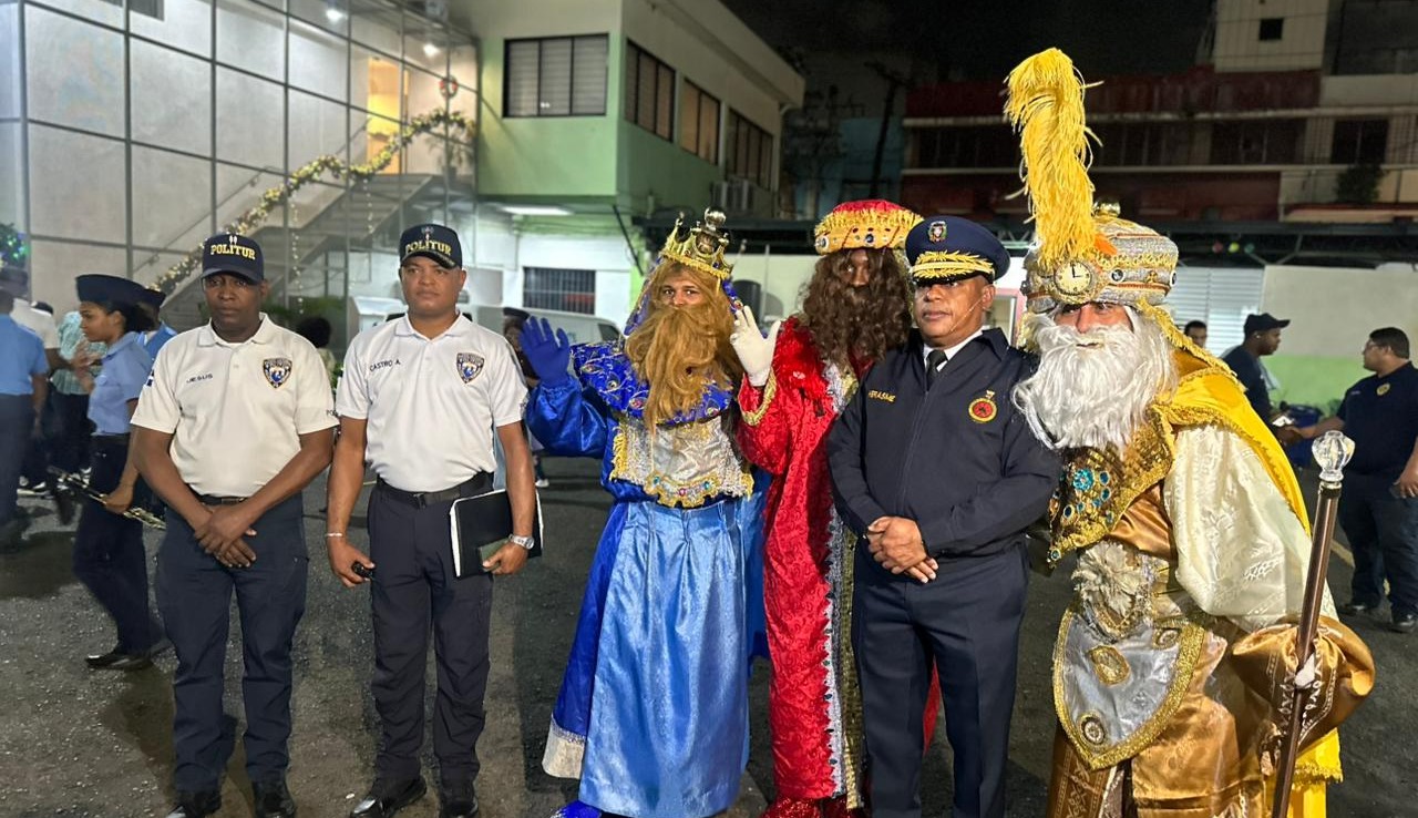 General Frómeta asegura desfile de Día de Reyes superó la asistencia del año anterior