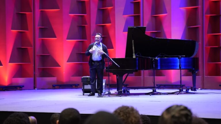 Michel Camilo imparte clase magistral en el marco del programa Berklee Santo Domingo 2026