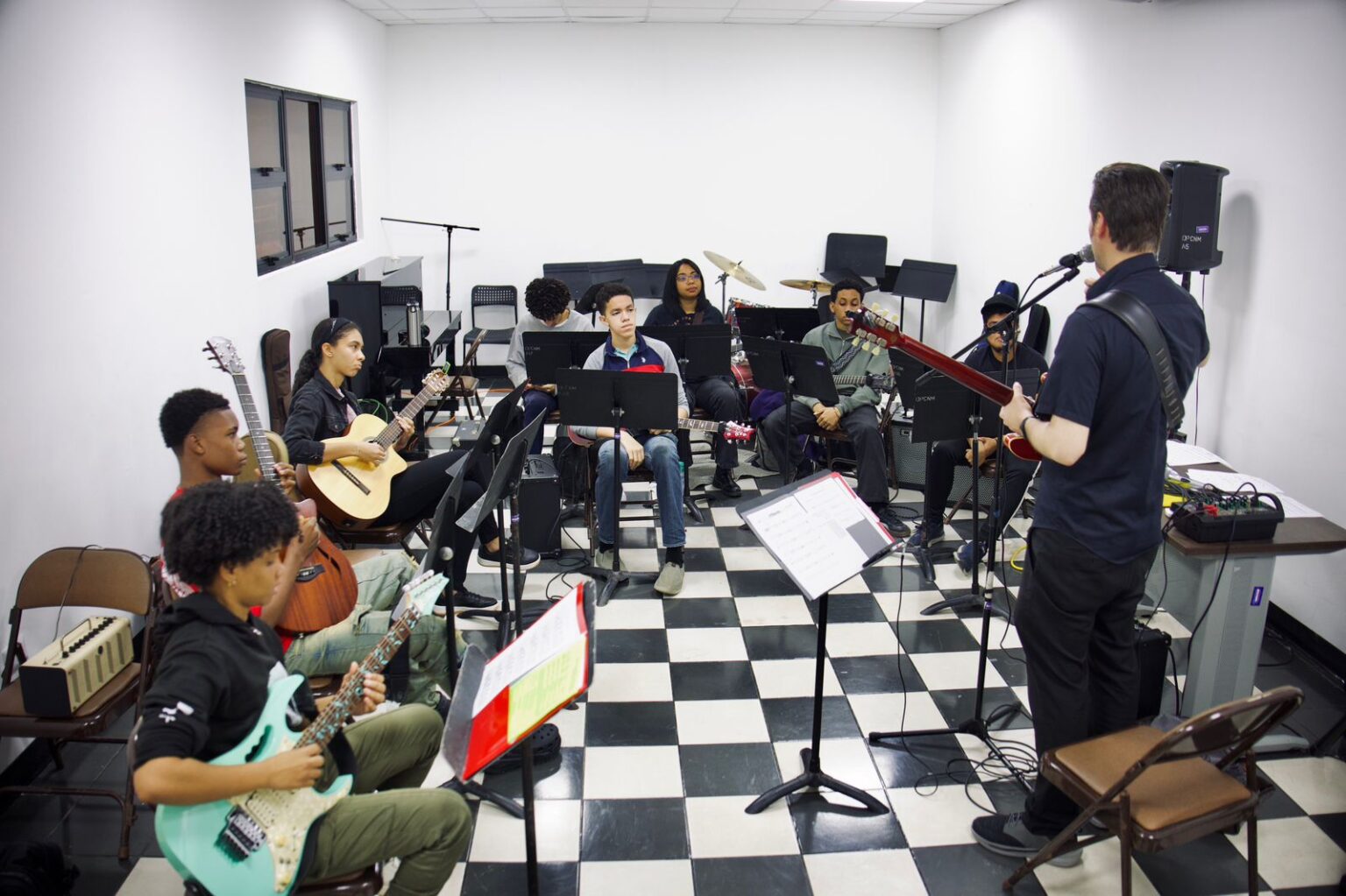 Maestros de Berklee en Santo Domingo 2026 elogian el talento dominicano y su “deseo genuino de aprender”