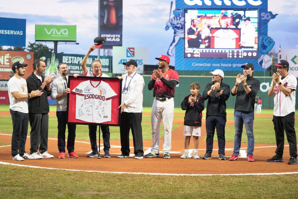 Leones del Escogido rinden emotivo homenaje a Don Juan Marichal, leyenda del béisbol dominicano