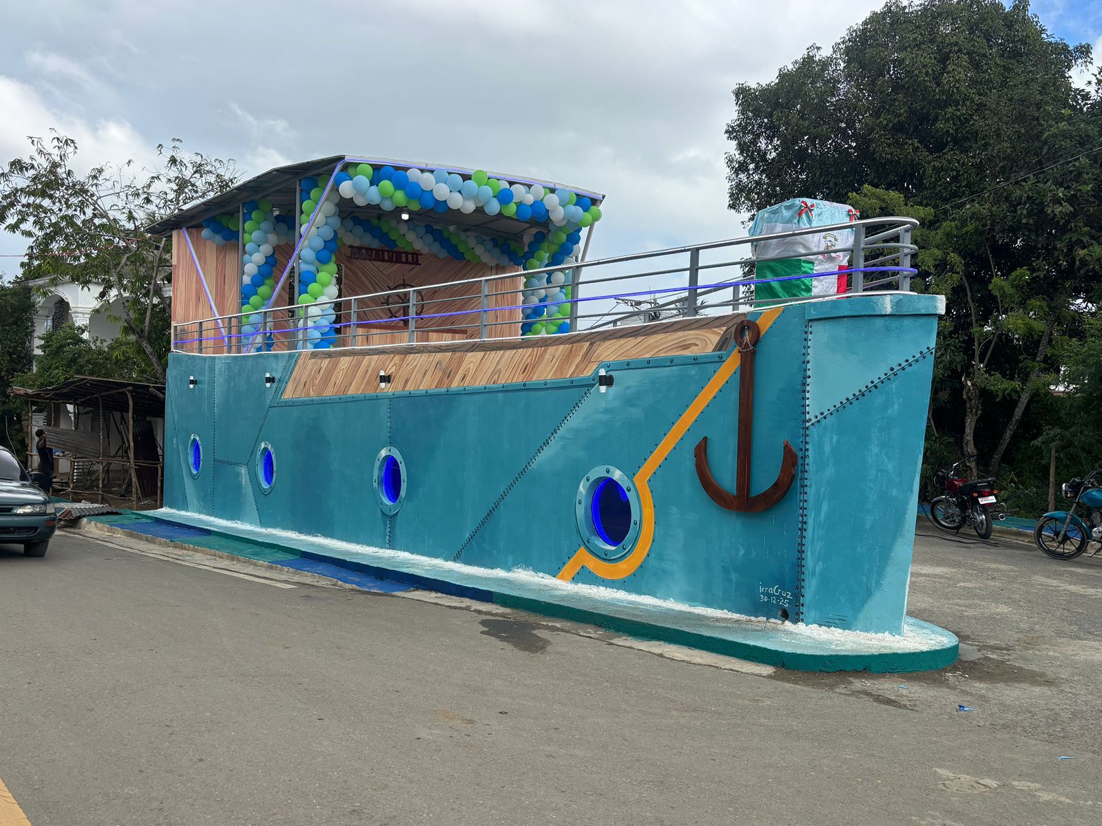 Inauguran tarima de uso religioso y comunitario en Peralvillo