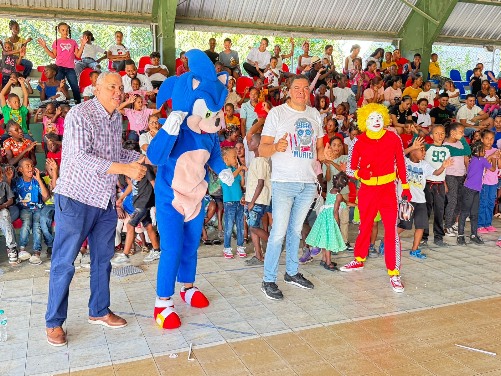 Fundación Hermanos Gómez realiza su tradicional entrega de juguetes en Bánica
