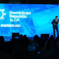 Ministro de Turismo.