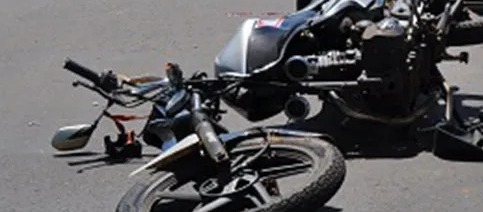 Cámara capta momento de accidente de tránsito entre dos motocicletas en Jarabacoa