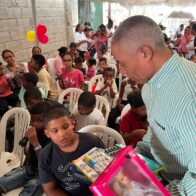 Francisco Fernández culmina la Ruta del Día de Reyes llevando sonrisas y esperanza a la niñez de la provincia de Santo Domingo