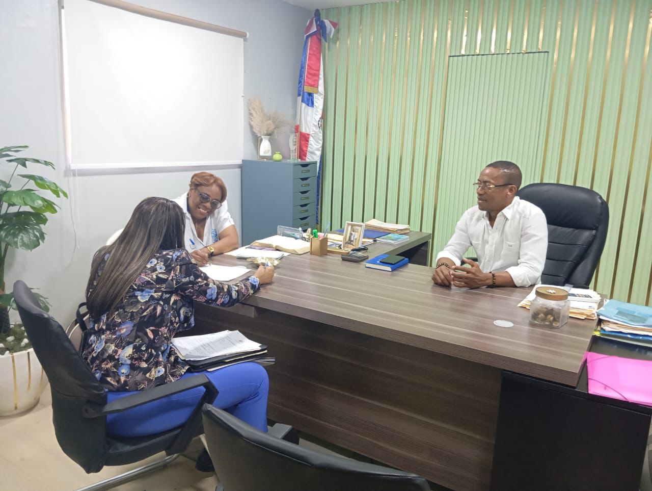 Alcalde de Arroyo Barril coordina con INFOTEP programas de capacitación para munícipes