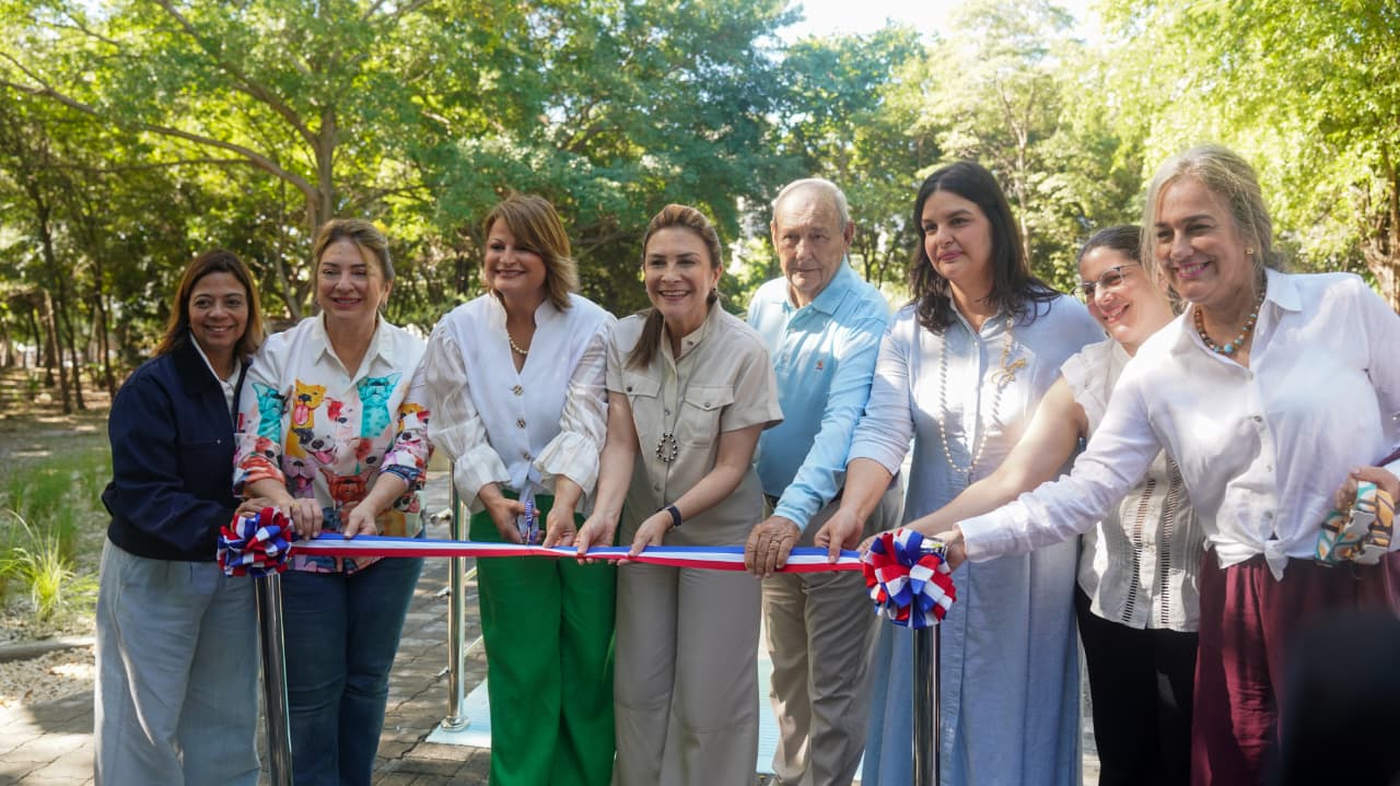 Parque del Prado, Alcaldía DN y ADATS, inauguran el Puente Arcoíris, un espacio para honrar a las mascotas fallecidas