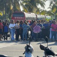 Maestros protestan frente al ITLA y exigen que el MINERD asuma la administración del Politécnico
