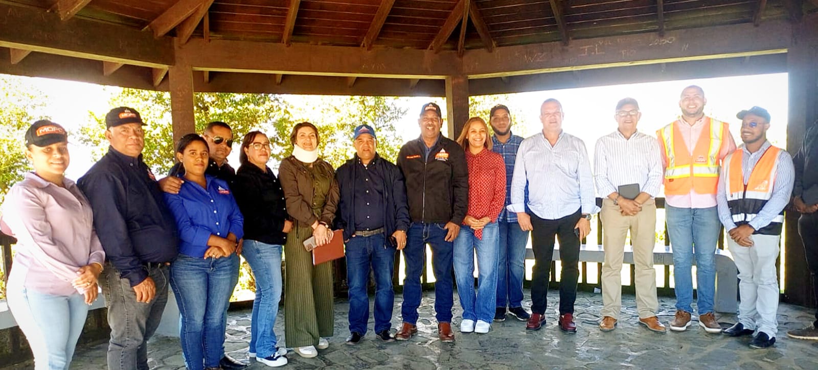 Obras Públicas y Alcaldía Municipal de Constanza iniciarán programa de bacheo