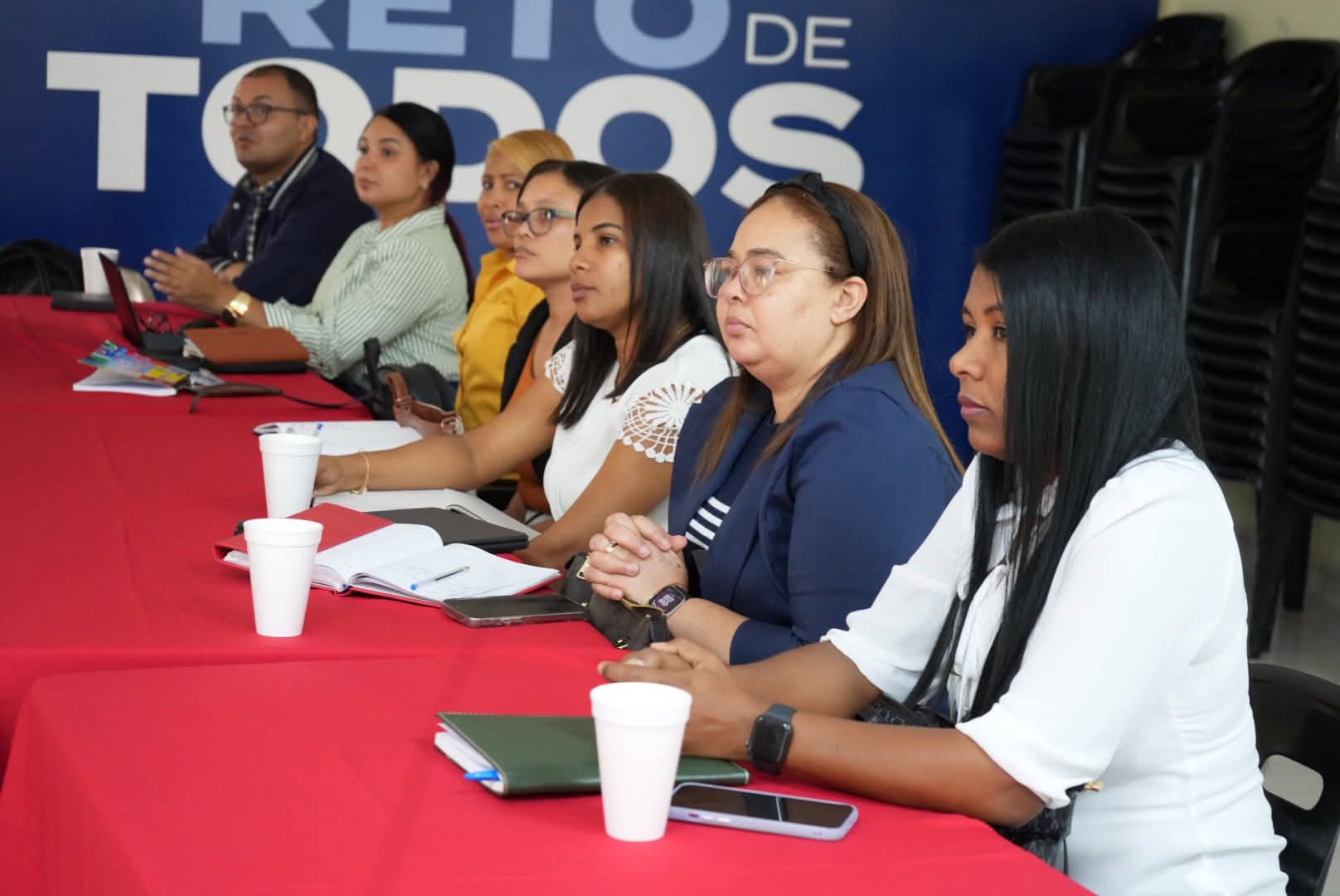 Regional 03 de Educación, Azua, realiza encuentro de orientación sobre Evaluación Integral y referimiento al CAD