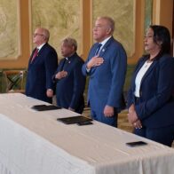 Gobierno y UCATEBA firman convenio para financiar 300 becas en la región Sur