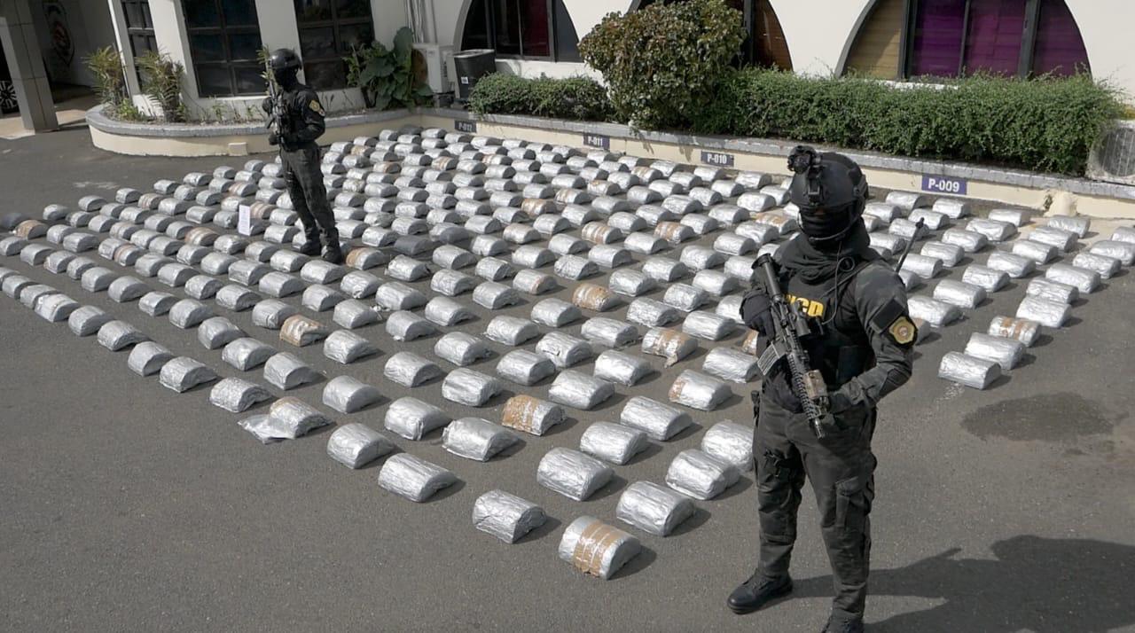 Condenan a 20 años de prisión a dos traficantes por decomiso histórico de más de dos mil libras de marihuana en Santiago