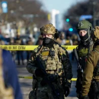 Hombre muere tras ser baleado por agentes federales de inmigración en Minneapolis