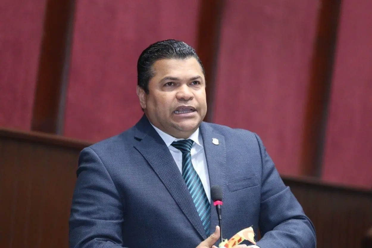 Tobías Crespo somete proyecto para unificar Comipol y Acarrea en la Digesett