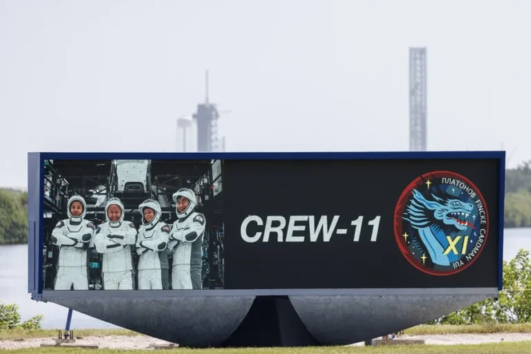NASA valora adelantar la vuelta de Crew-11 por problemas de salud de un astronauta y aplaza el paseo espacial