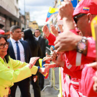Delcy Rodríguez promete "encarar" a EE.UU. por la vía diplomática para defender a Venezuela