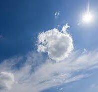 Pronostican cielo poco nuboso esta noche y lluvias dispersas mañana por sistema frontal