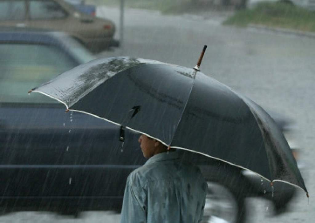 Lluvias dispersas y temperaturas agradables afectarán gran parte del país
