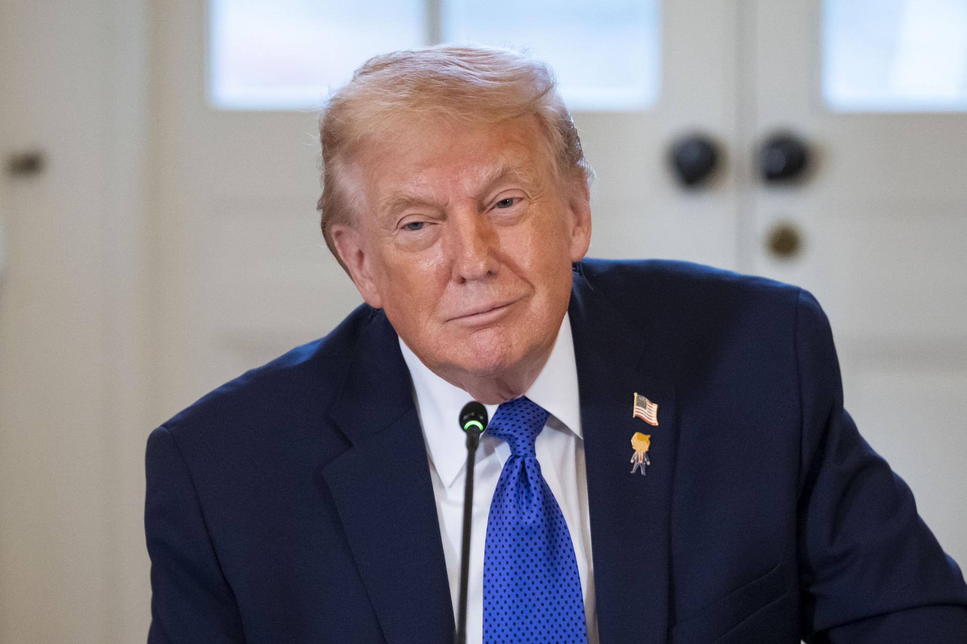 Trump ofrece garantías a largo plazo a las petroleras para invertir en Venezuela
