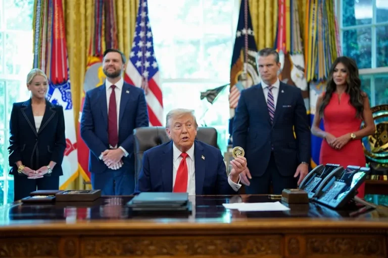 Trump dice que Venezuela comprará exclusivamente productos fabricados en EE.UU.
