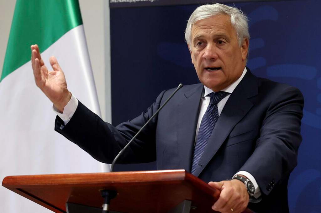 Italia nombrará embajador en Venezuela tras la liberación de los dos italianos presos