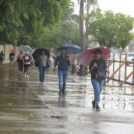 Pronostican nublados con algunas lluvias moderadas