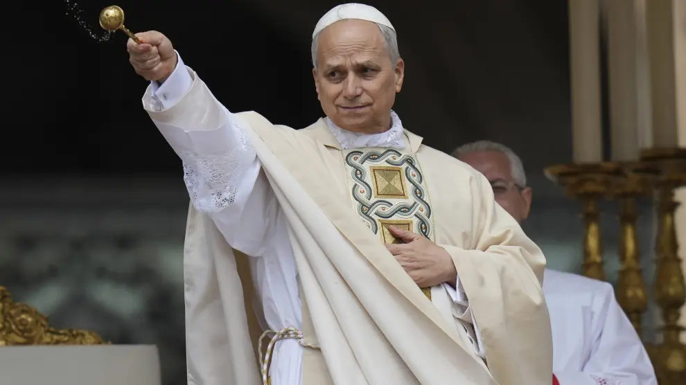 El papa exhorta a los neocatecumenales a evitar "la rigidez" y no separarse de la iglesia
