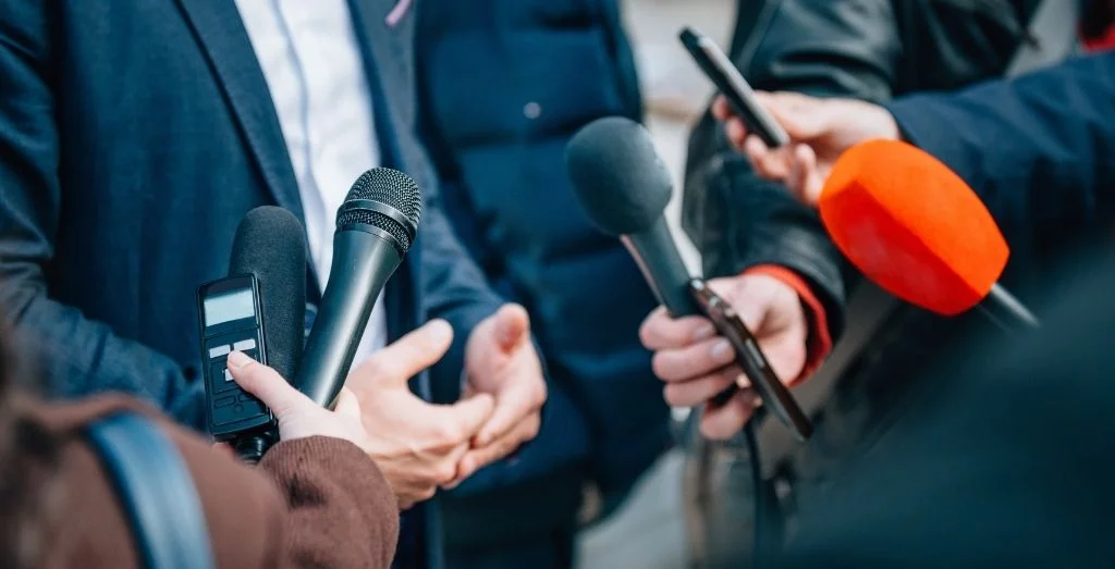 Periodistas venezolanos exigen libertad de los presos y de prensa para la democracia real