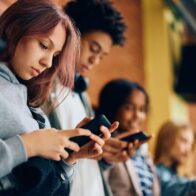 La India se abre a restringir el acceso a redes sociales para frenar la adicción juvenil