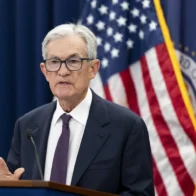 Trump arremete de nuevo contra el presidente de la Reserva Federal tras congelar los tipos