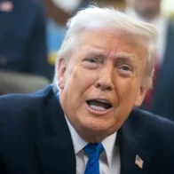 Trump advierte que la flota que se dirige a Irán es «incluso mayor» que la de Venezuela