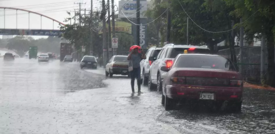 ¡Atentos! Aguaceros y vientos protagonizarán el pronóstico de este viernes