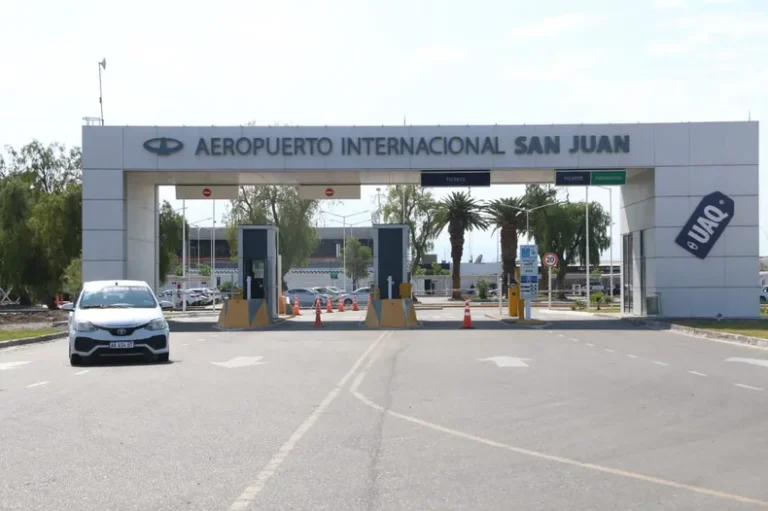 Aeropuerto de San Juan suspende mayoría de sus vuelos tras ataque de EEUU contra Venezuela
