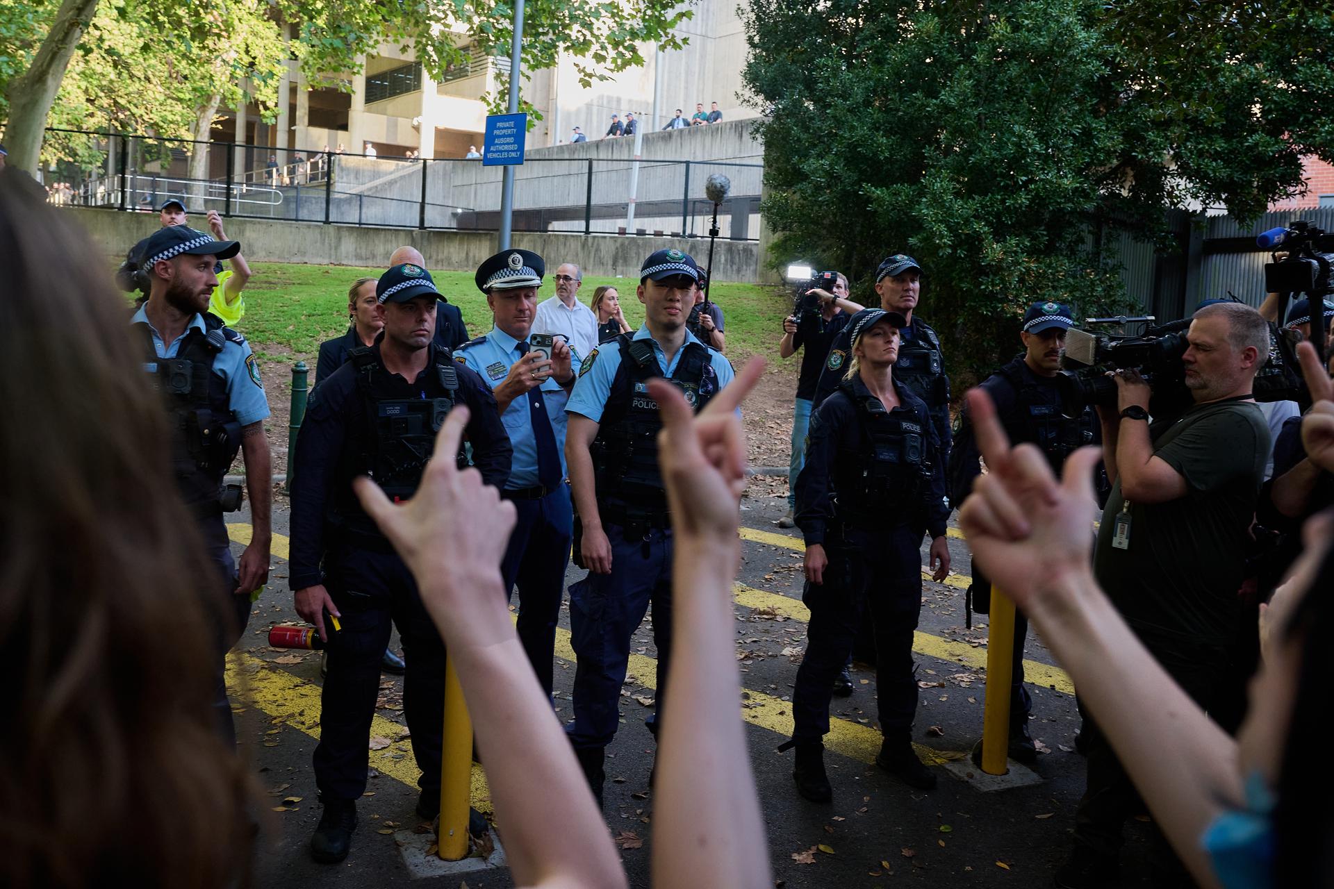 Australia investigará la acción policial durante la protesta contra la visita de Herzog